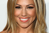 Jessica-halls-makeup-for-medium-skin-tones-side